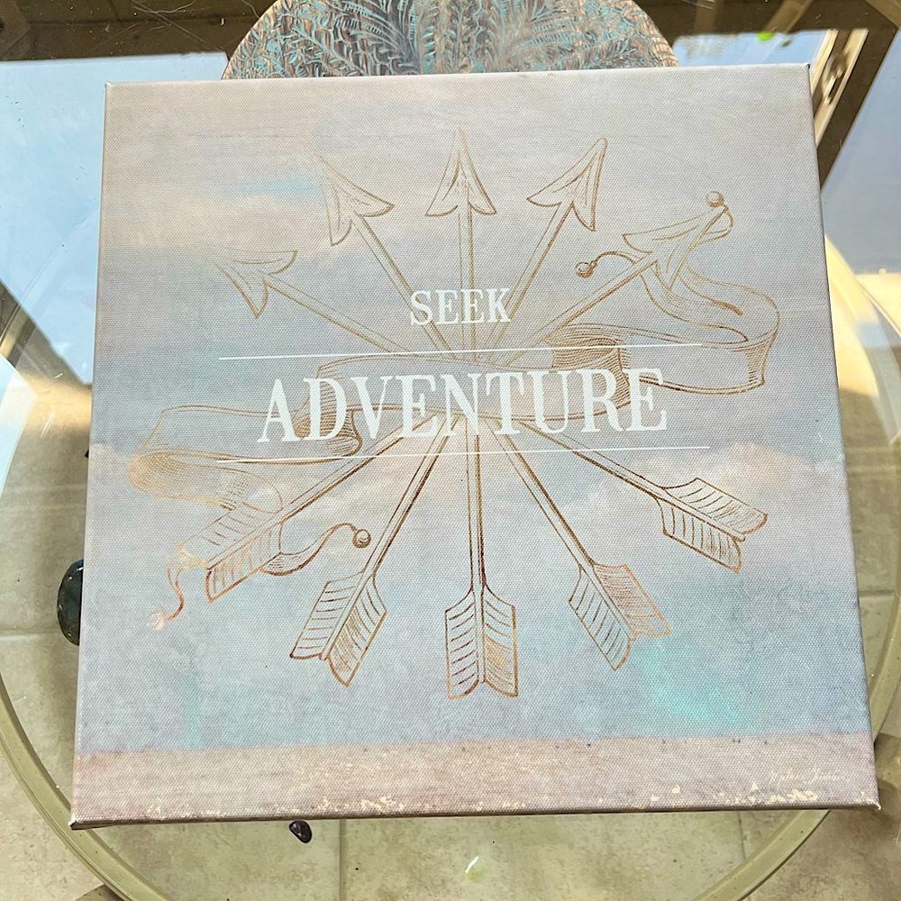 🌁SEEK ADVENTURE🌁- Square Wall Hanging